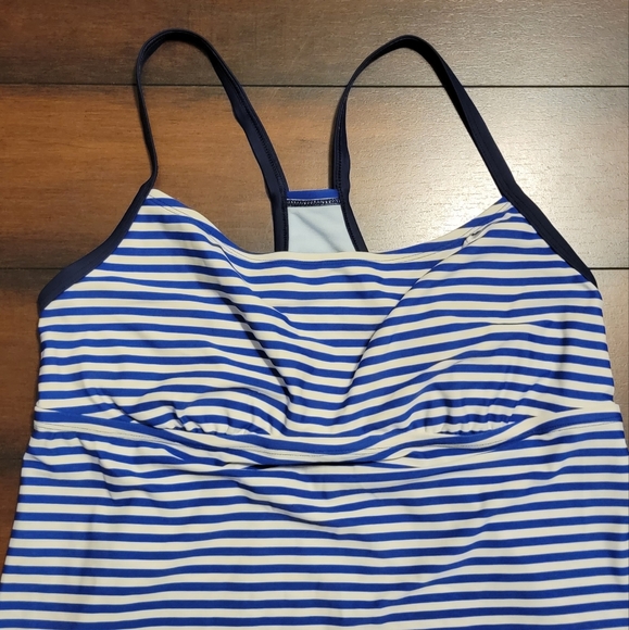 Nike 2 Piece Blue/White Tankini Swim Set - Picture 3 of 6